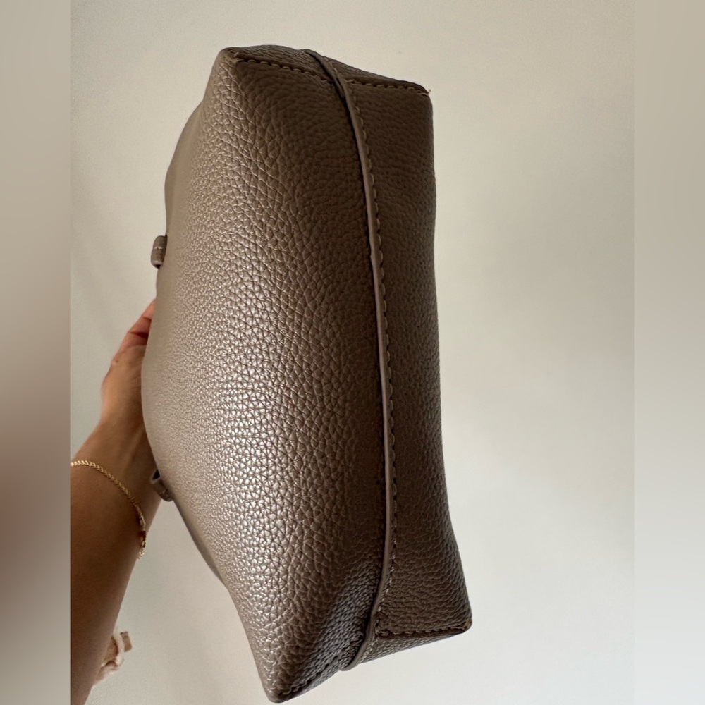 The Row Park Small Leather Tote Bag - Picture 6 of 11